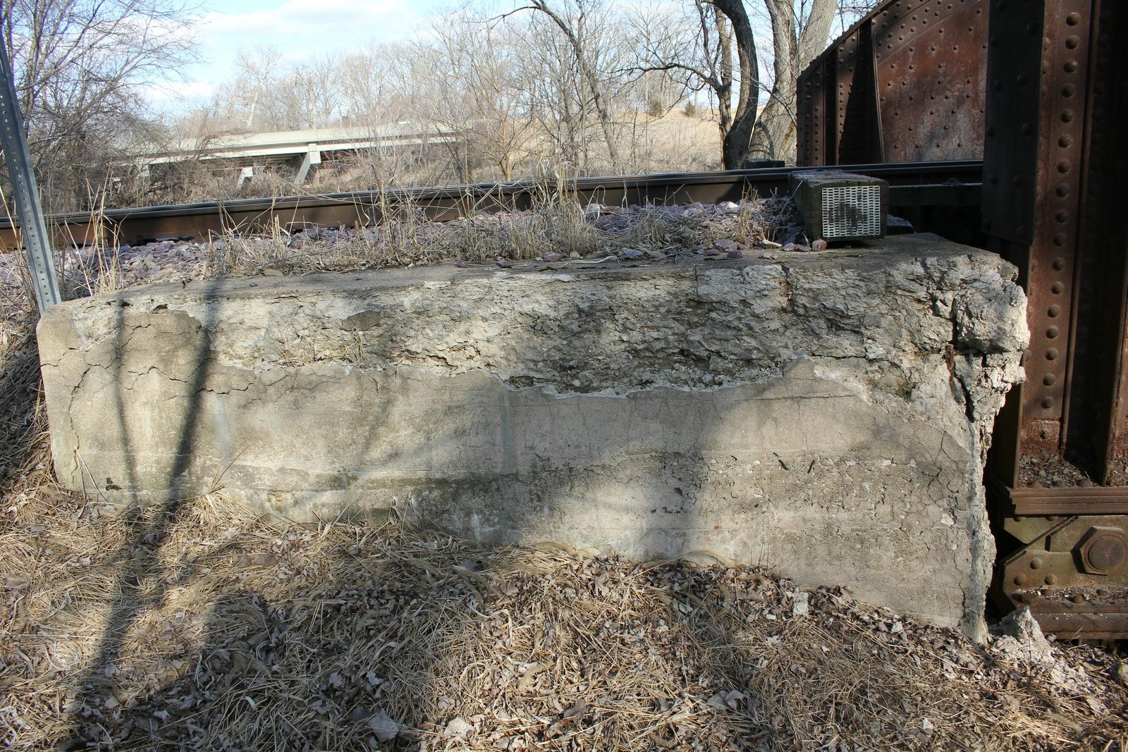 North abutment